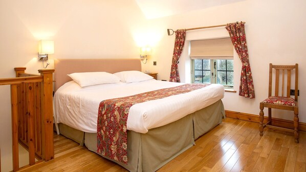 1 bedroom, desk, iron/ironing board, travel cot