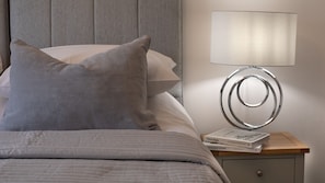 2 bedrooms, iron/ironing board, travel cot, free WiFi