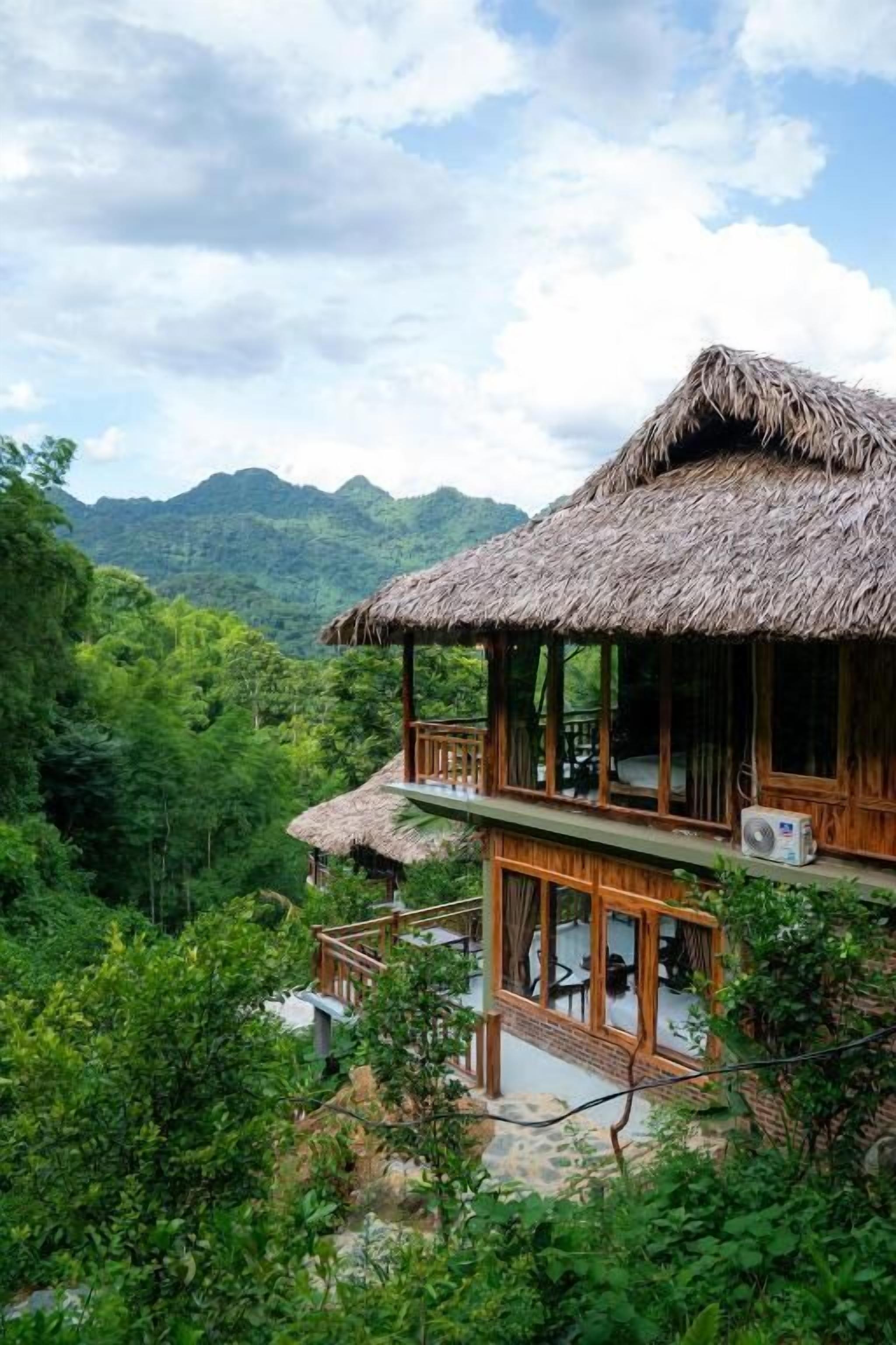 Felles sovesal | Minibar, safe på rommet, skrivebord og strykejern/-brett