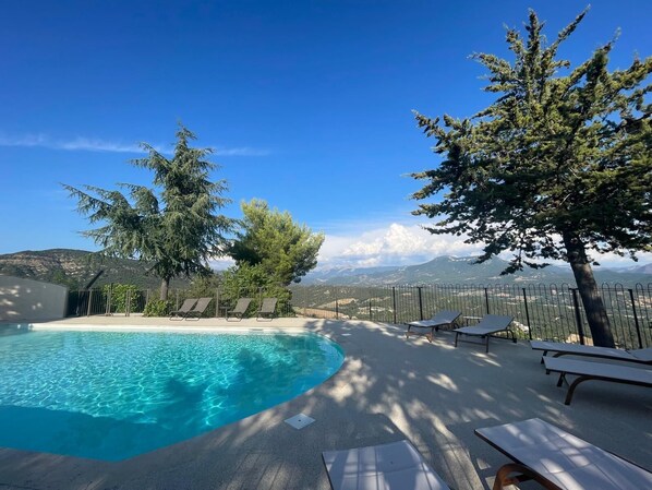 Piscina all'aperto