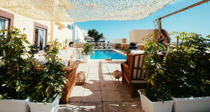 Villa Dahi Almerimar with Private Pool, Bar, Barbeque and Panoramic Sea Views