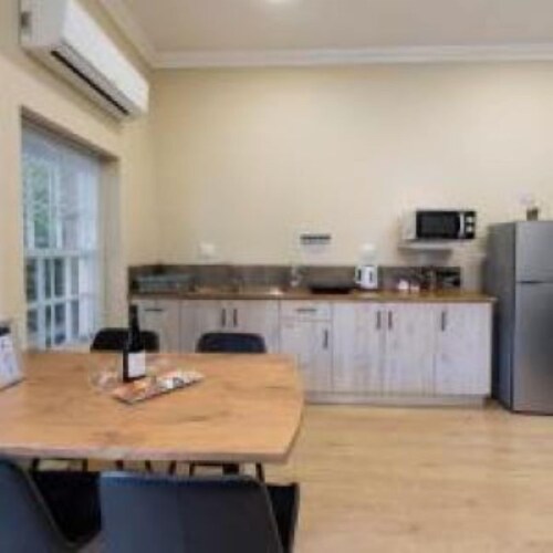 Queen's Residences by BON Hotels