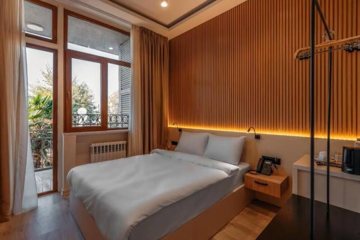 Blackout curtains, iron/ironing board, free WiFi