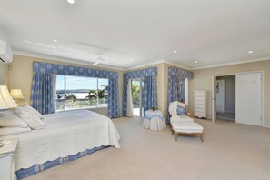 5 bedrooms, desk, iron/ironing board, free WiFi