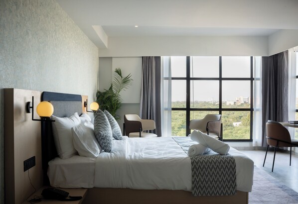 Premium Room | Desk, laptop workspace, free WiFi