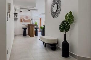 Basic Apartment | Interior - Xuru Stays I The 3bdr Avant-garde Residence 5 min to Airport (Cairo)