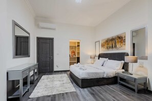 Basic Apartment (Trendy & Tidy) | 4 bedrooms, iron/ironing board, bed sheets - Xuru Stays I Valory - 5 Min to Airport (Cairo)
