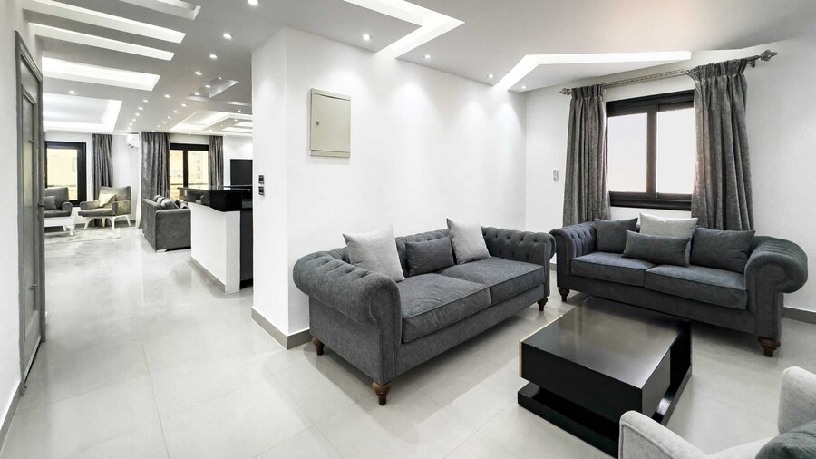 Xuru Stays I The Bold & Bright 3bdr Apt. 15 Min To Airport
