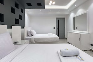 Departamento básico | 3 habitaciones, tabla de planchar con plancha y ropa de cama