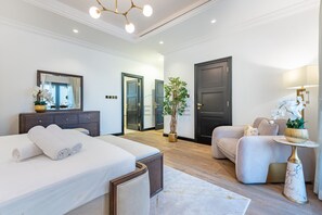 5 bedrooms, in-room safe, iron/ironing board, free WiFi