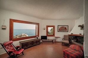 Télévision, cheminée