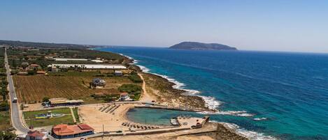 5 habitaciones, escritorio y acceso a internet