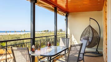 House | 5 bedrooms, desk, Internet