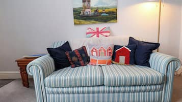 Cottage | Living area