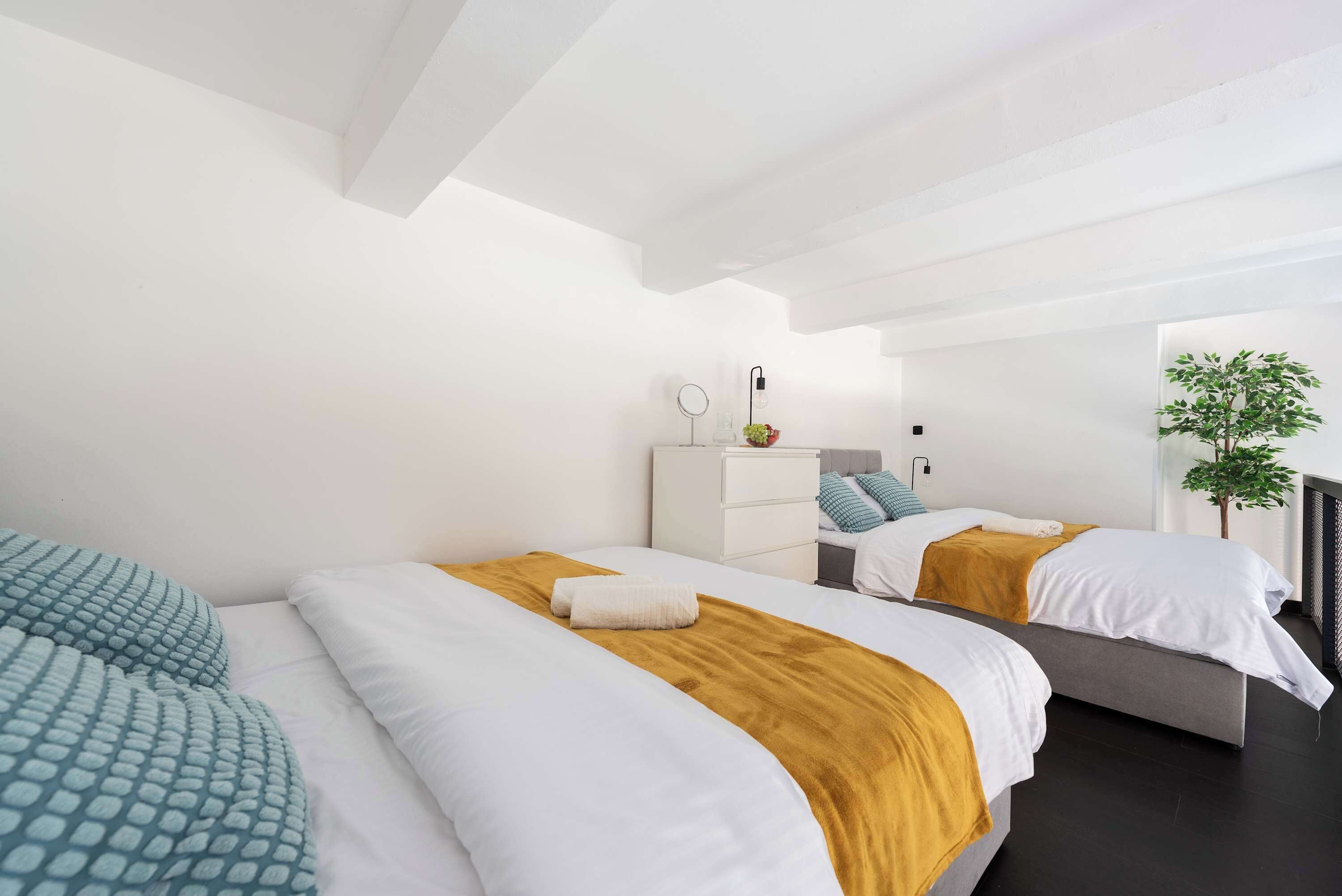 1 多间卧室、熨斗/熨衣板、WiFi、床单