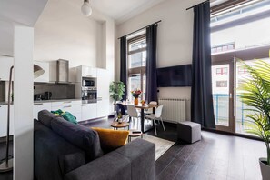 Uklassifisert bilde, 4 av 28, knapp