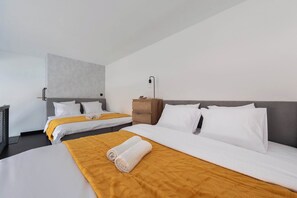 1 室のベッドルーム、デスク、アイロン / アイロン台、WiFi