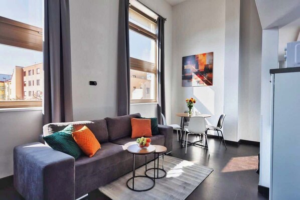 تلفزيون، مكتب