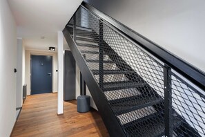 Interior - 3-bedrooms penthouse with large terrace (Prague)