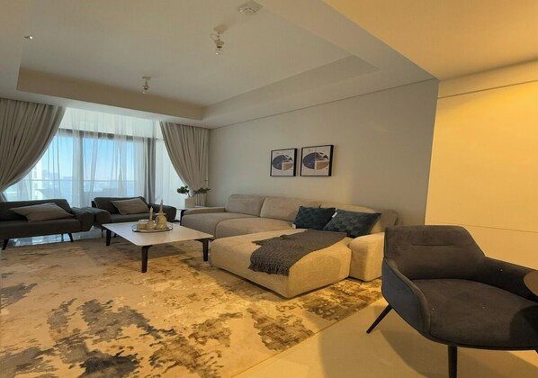 Living area - Aykon City Stylish 2 BHK Beach Bay View (Dubai)