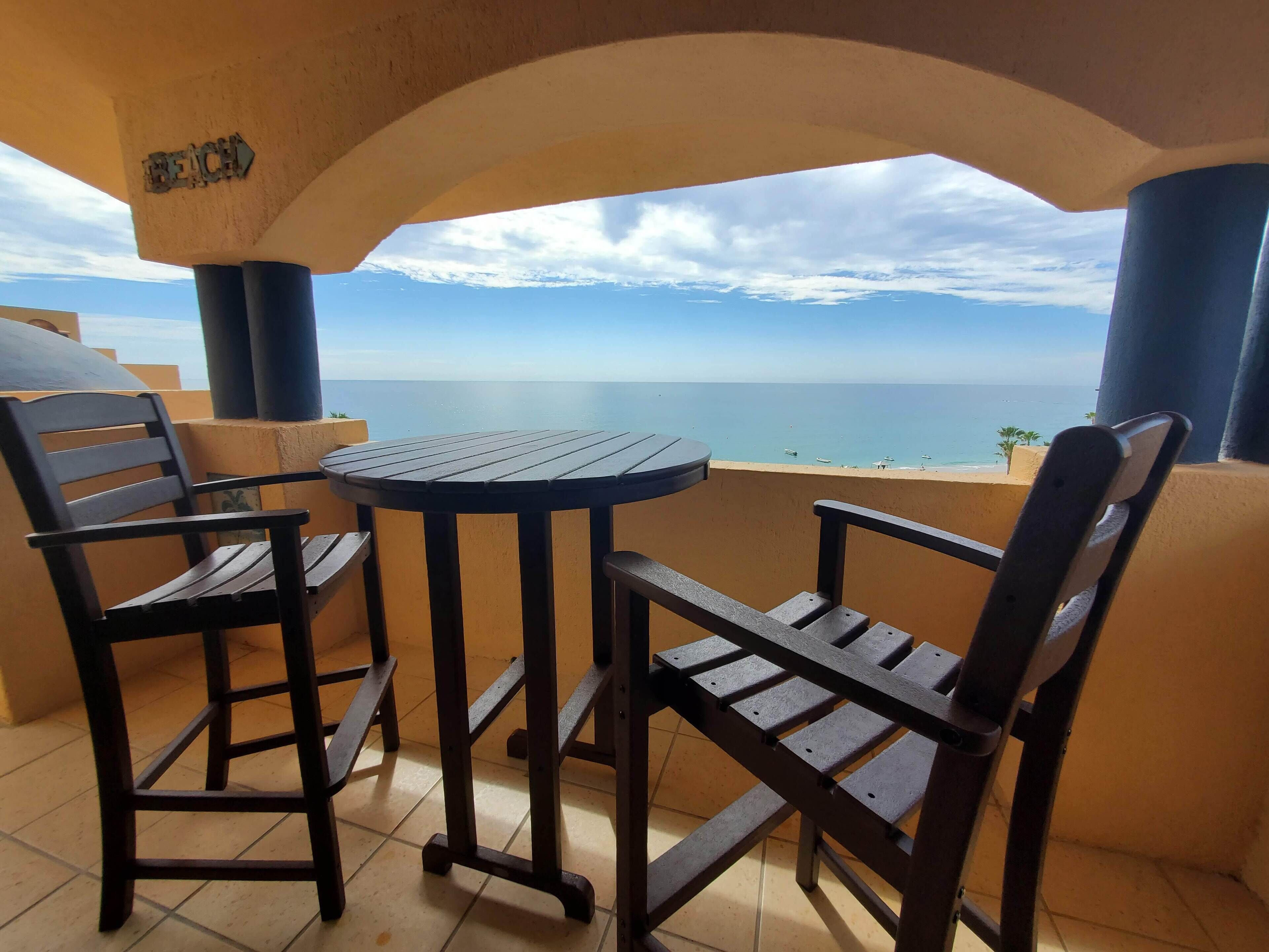 Loftsleilighet, 3 soverom, havutsikt, ved strandkanten | Terrasse/patio