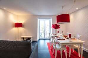 Dining - Juniper Apartment, Alfama, Lisbon (Lisboa)