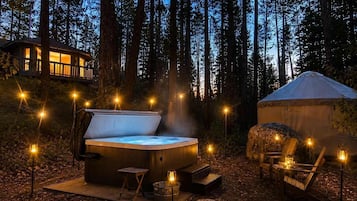 Bain à remous extérieur
