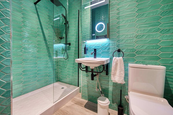 En suite bathroom