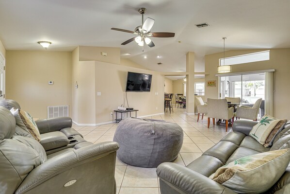 House (3 Bedrooms) | Interior