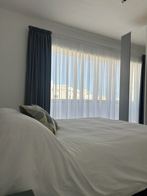 3 chambres, fer et planche à repasser, Wi-Fi gratuit, draps fournis