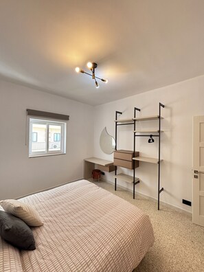 3 habitaciones, tabla de planchar con plancha y wifi gratis
