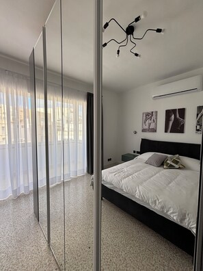 3 chambres, fer et planche à repasser, Wi-Fi gratuit, draps fournis