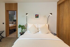 2 bedrooms, in-room safe, desk, blackout curtains - Mare Lux (Dubrovnik)