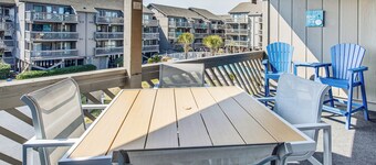 Walk to Ocean: Condo w/ 3 Pools in Myrtle Beach