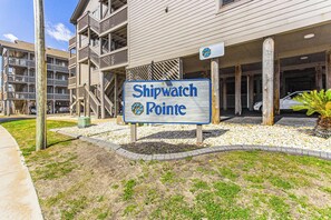Apartment (2 Bedrooms) | Interior - Walk to Ocean: Condo w/ 3 Pools in Myrtle Beach (Myrtle Beach)