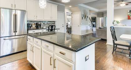 Patio, Deck & Grill: Charlotte Area Group Getaway!