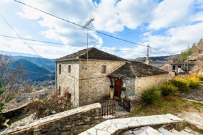 3 bedrooms, Internet - Heaven s View Mansion - Zagori Stone Built Gem (Zagori)