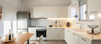 Filiatra Charming Urban Escapes Your Cozy Retreats = ฟิเลียตรา ชาร์มมิง เออร์เบิน เอสเคปส์ ยัวร์ โคซี่ รีทรีตส์