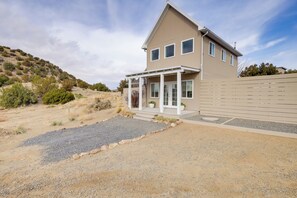 Apartment (0 Bedroom) | Front of property - Near Hiking: Dog-friendly Studio in Los Cerrillos (Cerrillos)