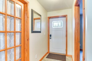 House (3 Bedrooms) | Interior - Serene Lake Views: Winter Haven Home (Winter Haven)