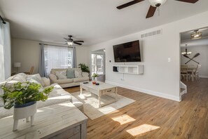 House (3 Bedrooms) | Interior - 1/2 Mi to Lake Geneva: Home w/ Game Room (Lake Geneva)