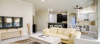 蒙哥馬利寬敞現代住宅附露台