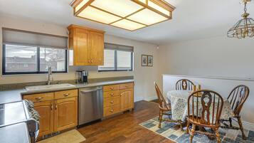 Rumah (2 Bedrooms) | Interior