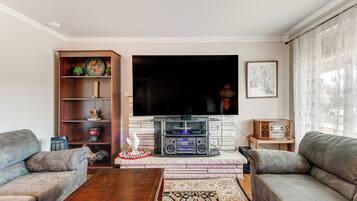 Rumah (2 Bedrooms) | Interior