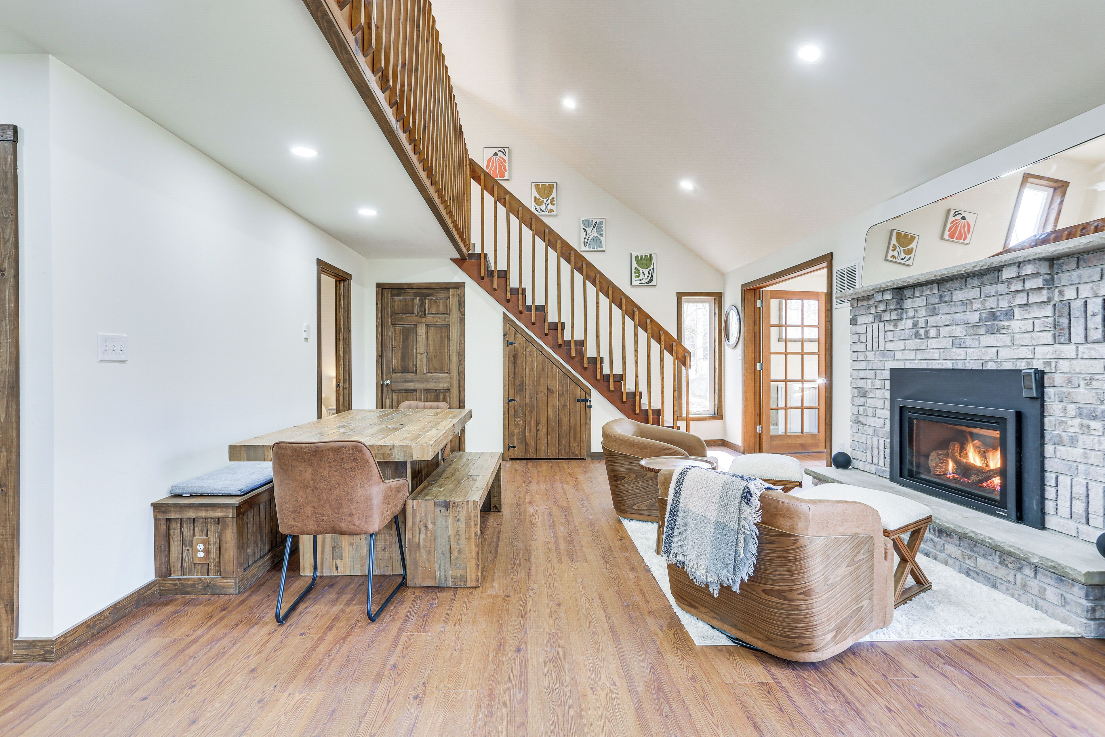 House (3 Bedrooms) | Interior