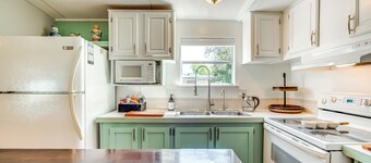 Day Trip to Disney: Lush Home w/ Outdoor Spaces!