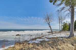 House (3 Bedrooms) | Interior - Lakefront Home w/ Yard & Views in Cheboygan! (Cheboygan)