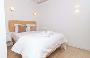 2 dormitorios, tabla de planchar con plancha, wifi gratis y ropa de cama