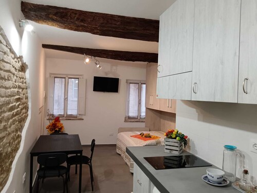 ROMANTIC ACCOMMODATION IN THE HISTORIC CENTER