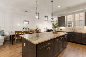 Dining - Twice Charmed: 2 Side by Side Units, 2 Private Hot Tubs (Hurricane)